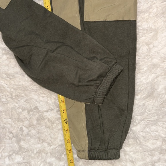 Forever 21 Colorblock Drawstring Cargo Joggers, Size XS - Picture 11 of 14
